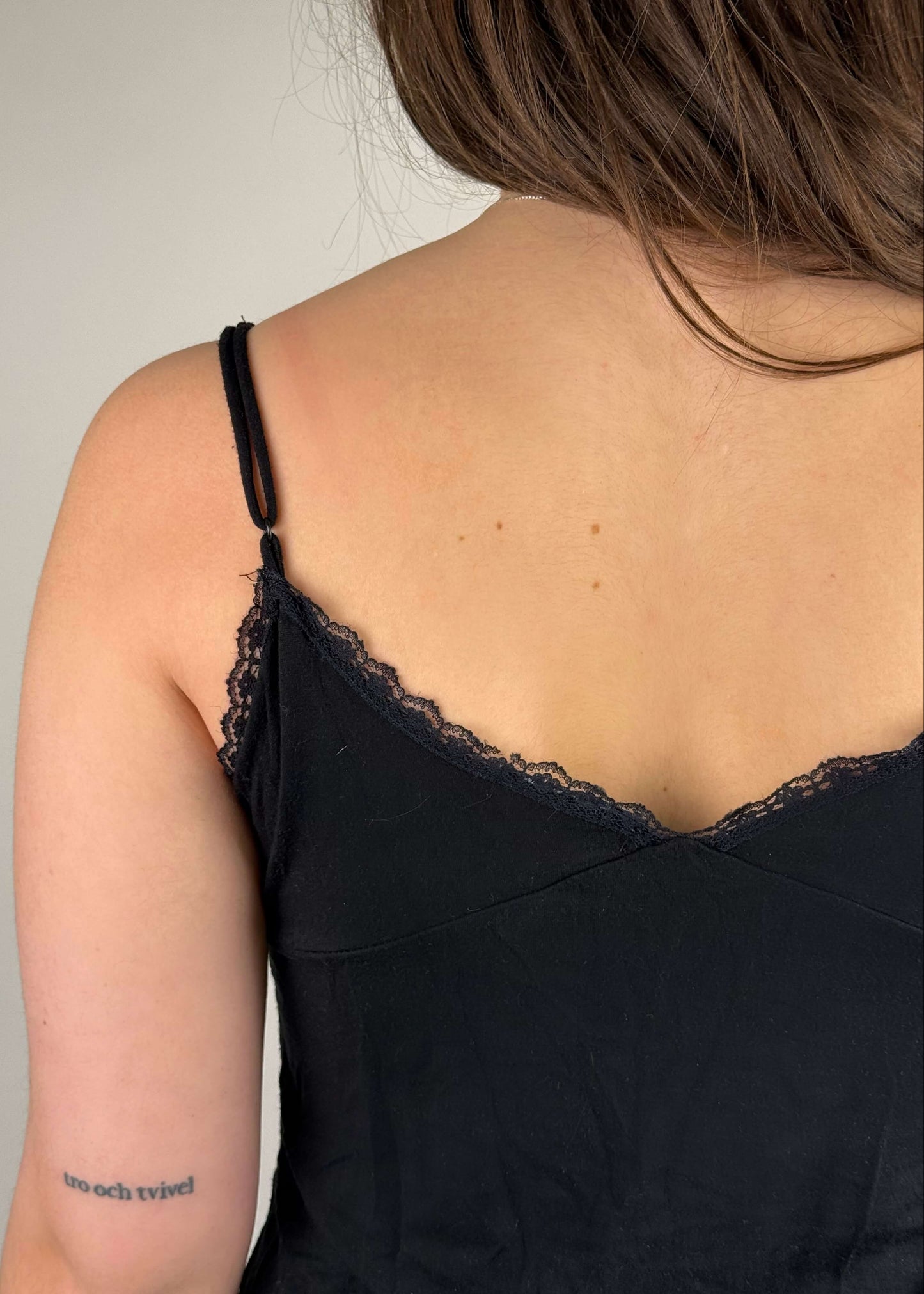 Vintage y2k lace cami top (S/M)