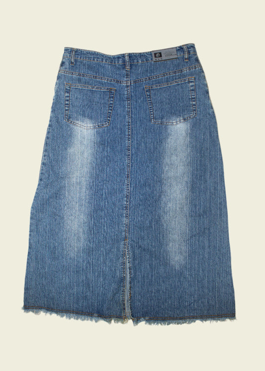 Vintage y2k midi denim skirt (M/L)