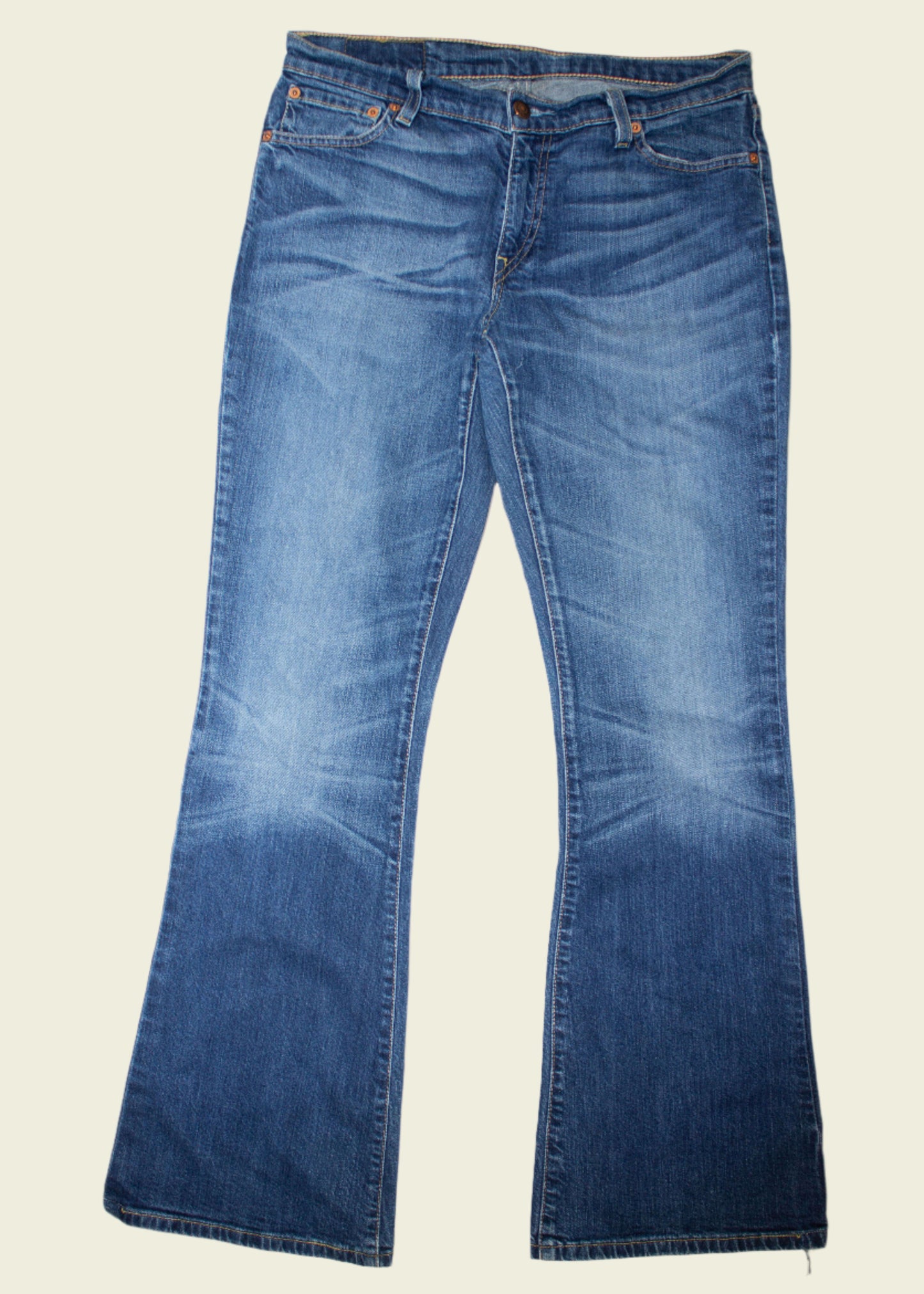 Vintage Levi's Low Waist Bootcut Jeans (32x32)