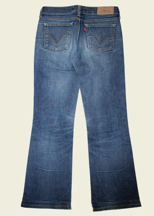 Vintage Levi's Low Waist Bootcut Jeans (28x32)