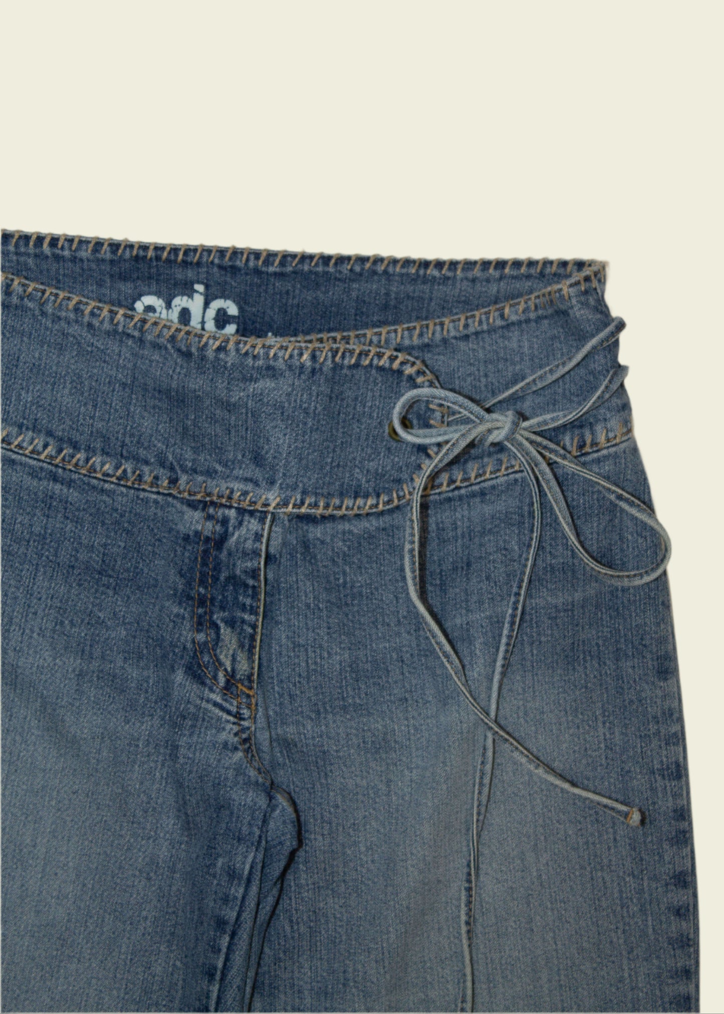 Vintage Low Waist Bootcut jeans (27x36)