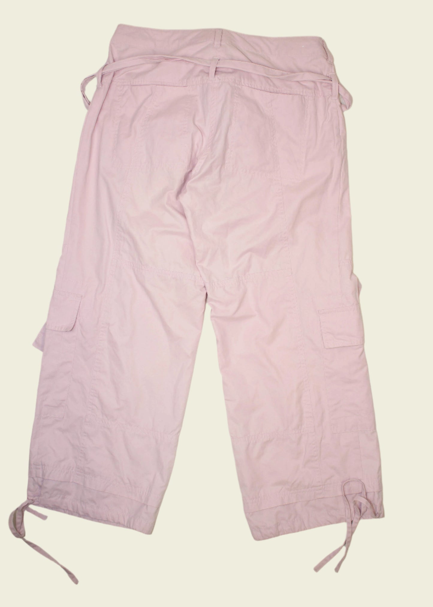 Vintage y2k ankle/capri cargo pants (S/M)
