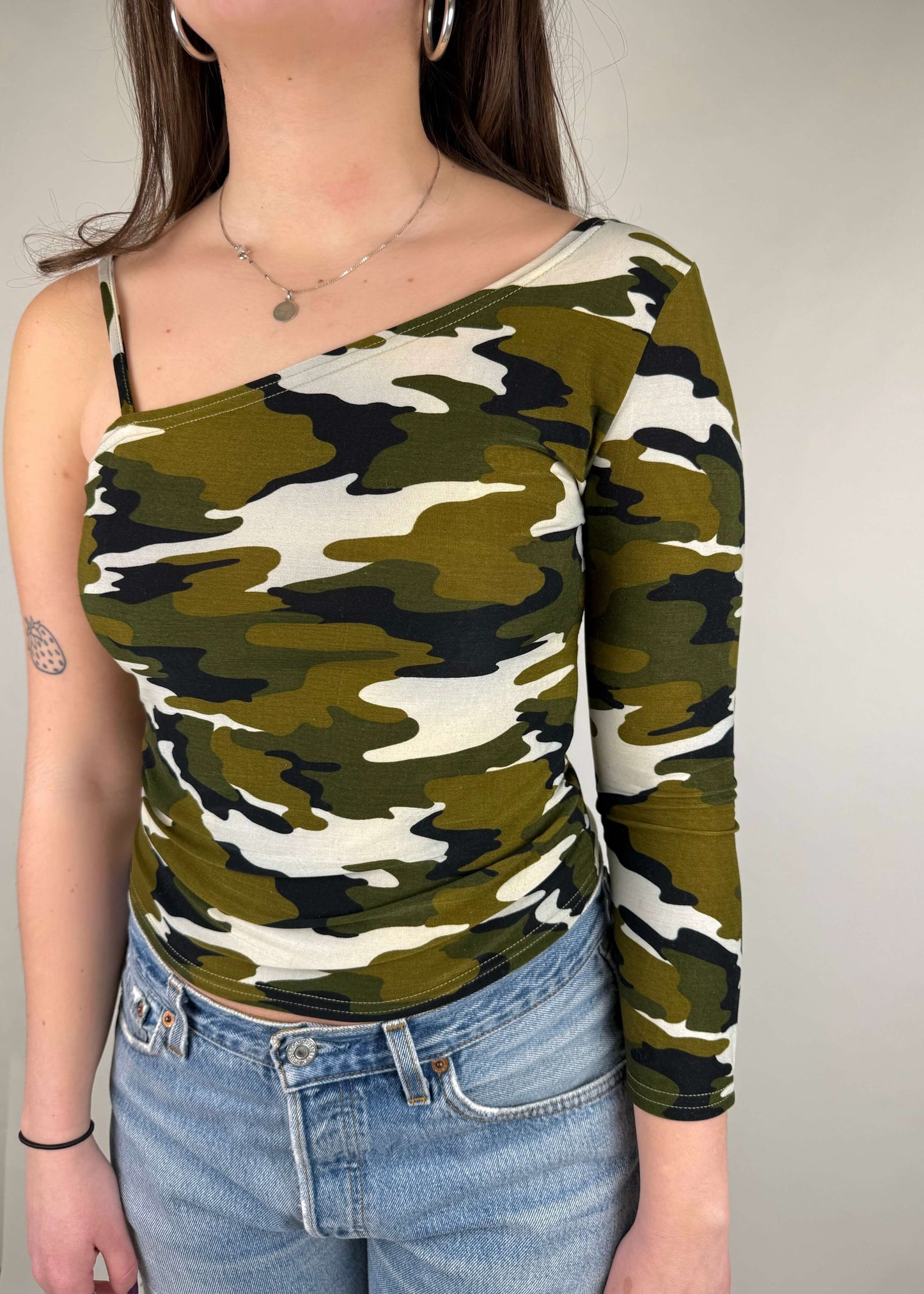 Vintage y2k camo top (S/M)