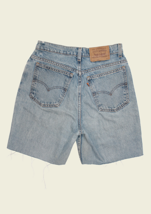 Vintage Levi's Shorts (M)